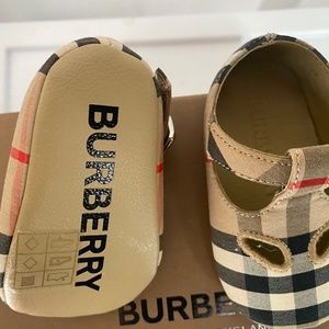 Burberry pre walkers